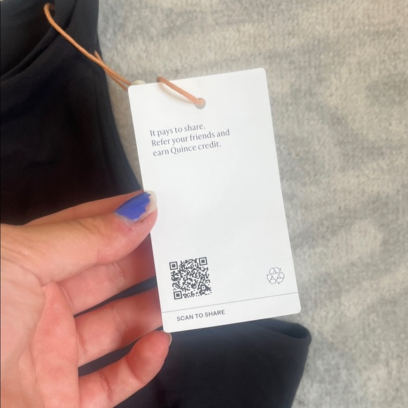 Quince Black Sleeveless Bodysuit - Picture 4 of 4